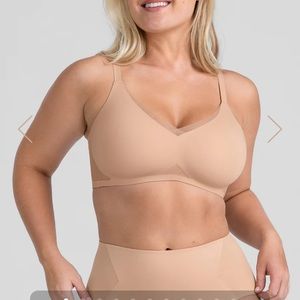 HONEYLOVE CrossOver Bra size 2X in color sand.